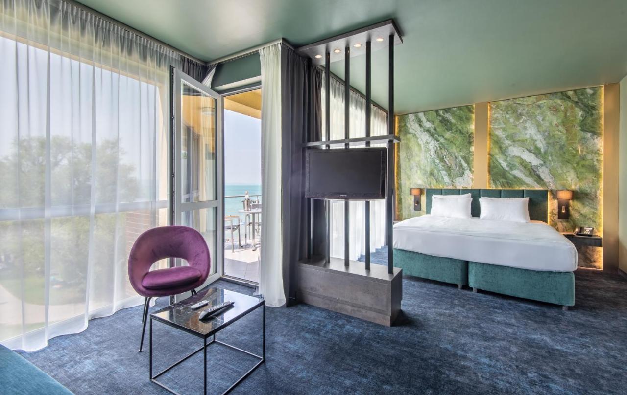 Hotel Azur Premium Шіофок Екстер'єр фото