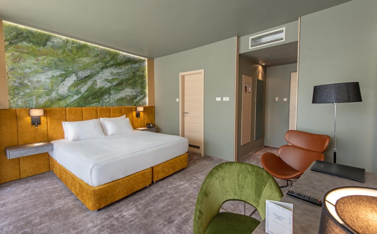 Hotel Azur Premium Шіофок Екстер'єр фото