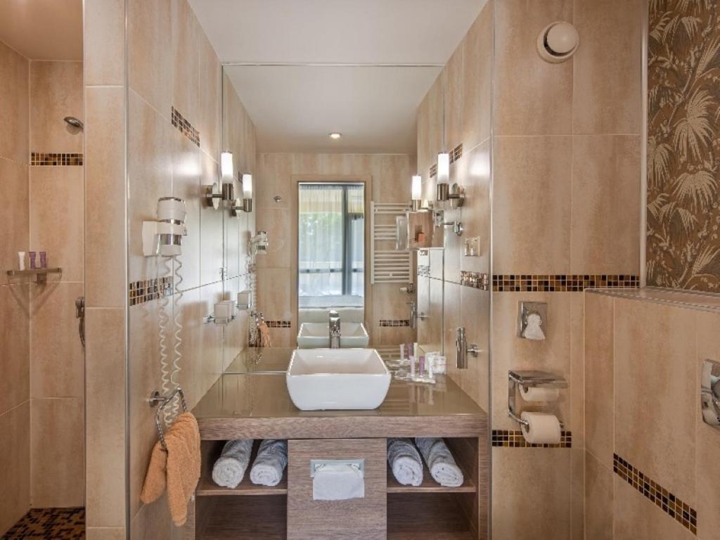 Hotel Azur Premium Шіофок Екстер'єр фото