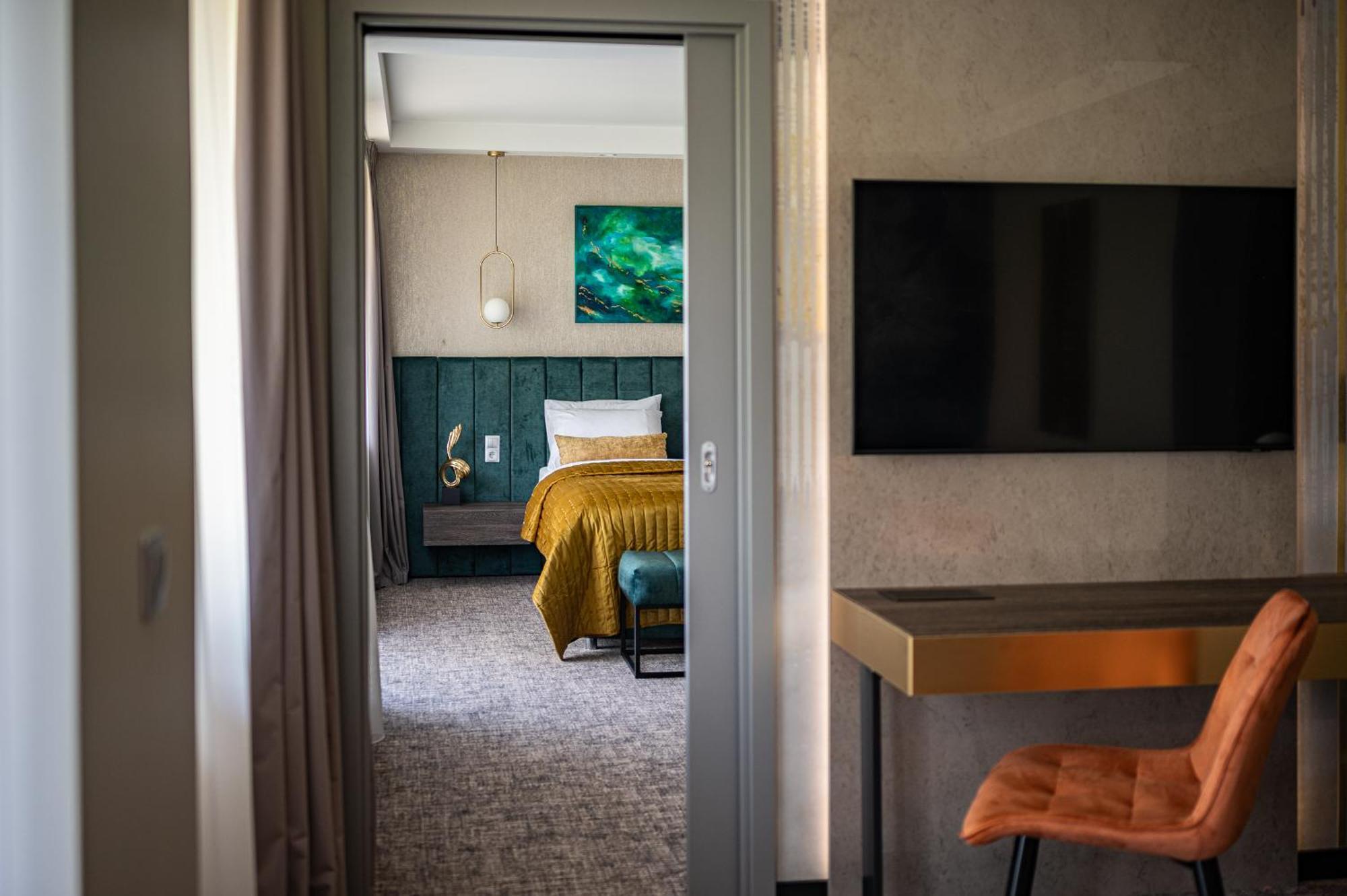 Hotel Azur Premium Шіофок Екстер'єр фото