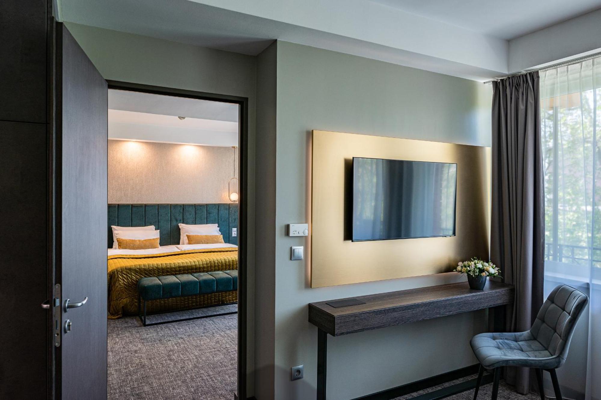 Hotel Azur Premium Шіофок Екстер'єр фото