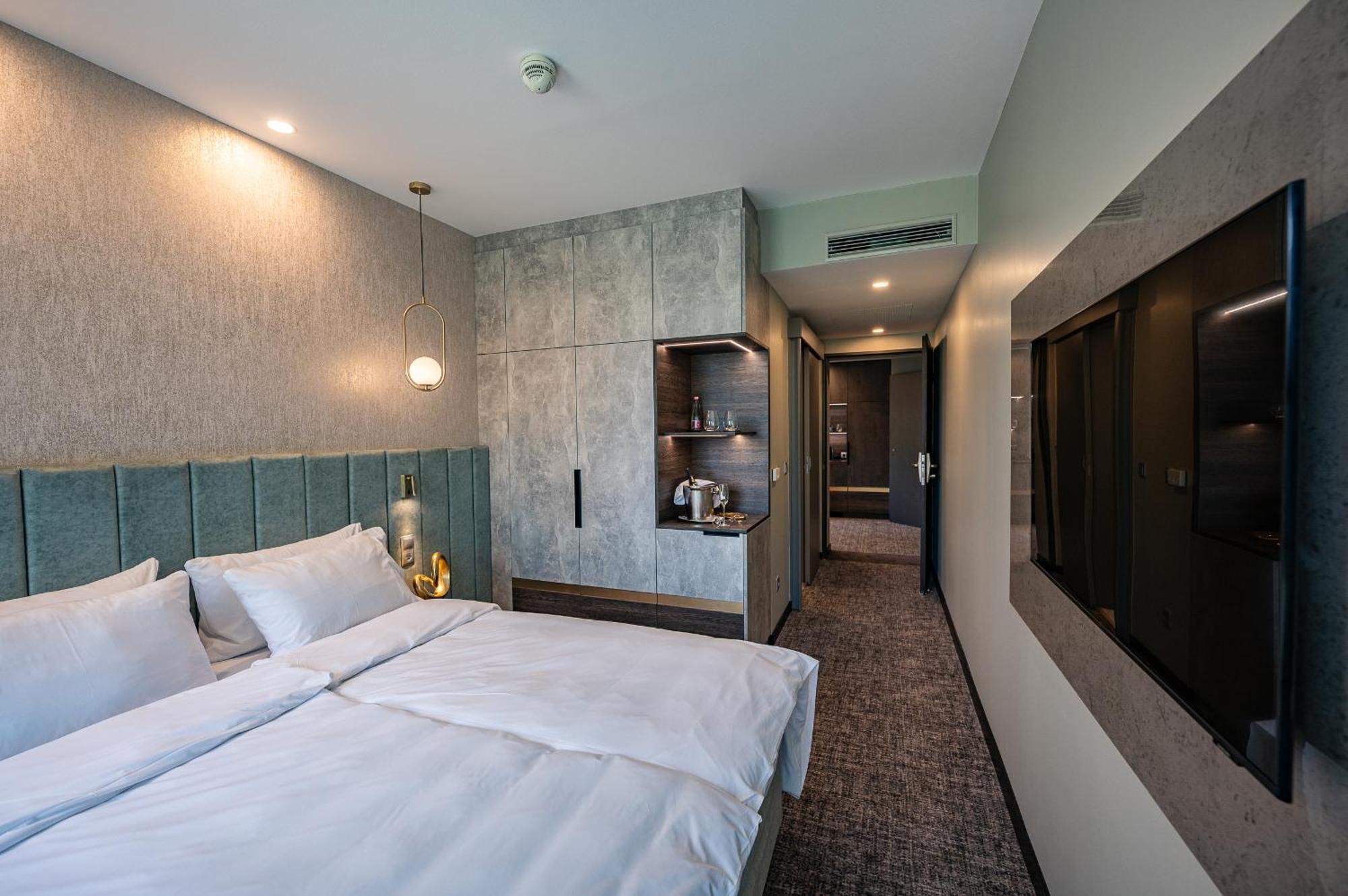 Hotel Azur Premium Шіофок Екстер'єр фото