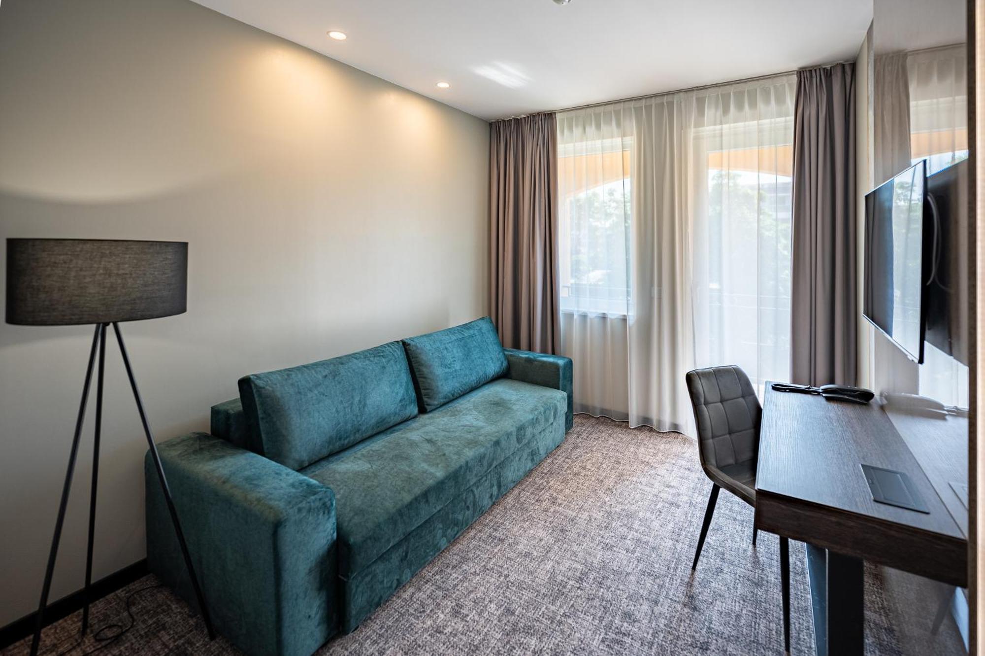 Hotel Azur Premium Шіофок Екстер'єр фото