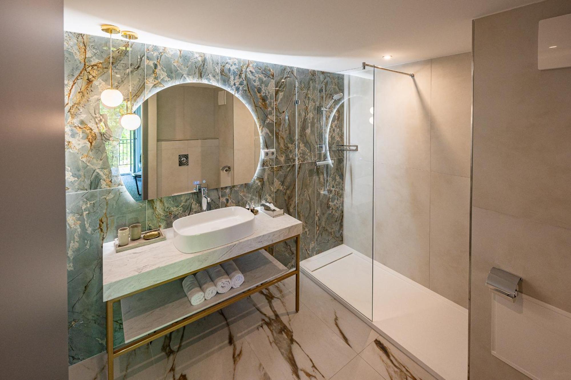 Hotel Azur Premium Шіофок Екстер'єр фото