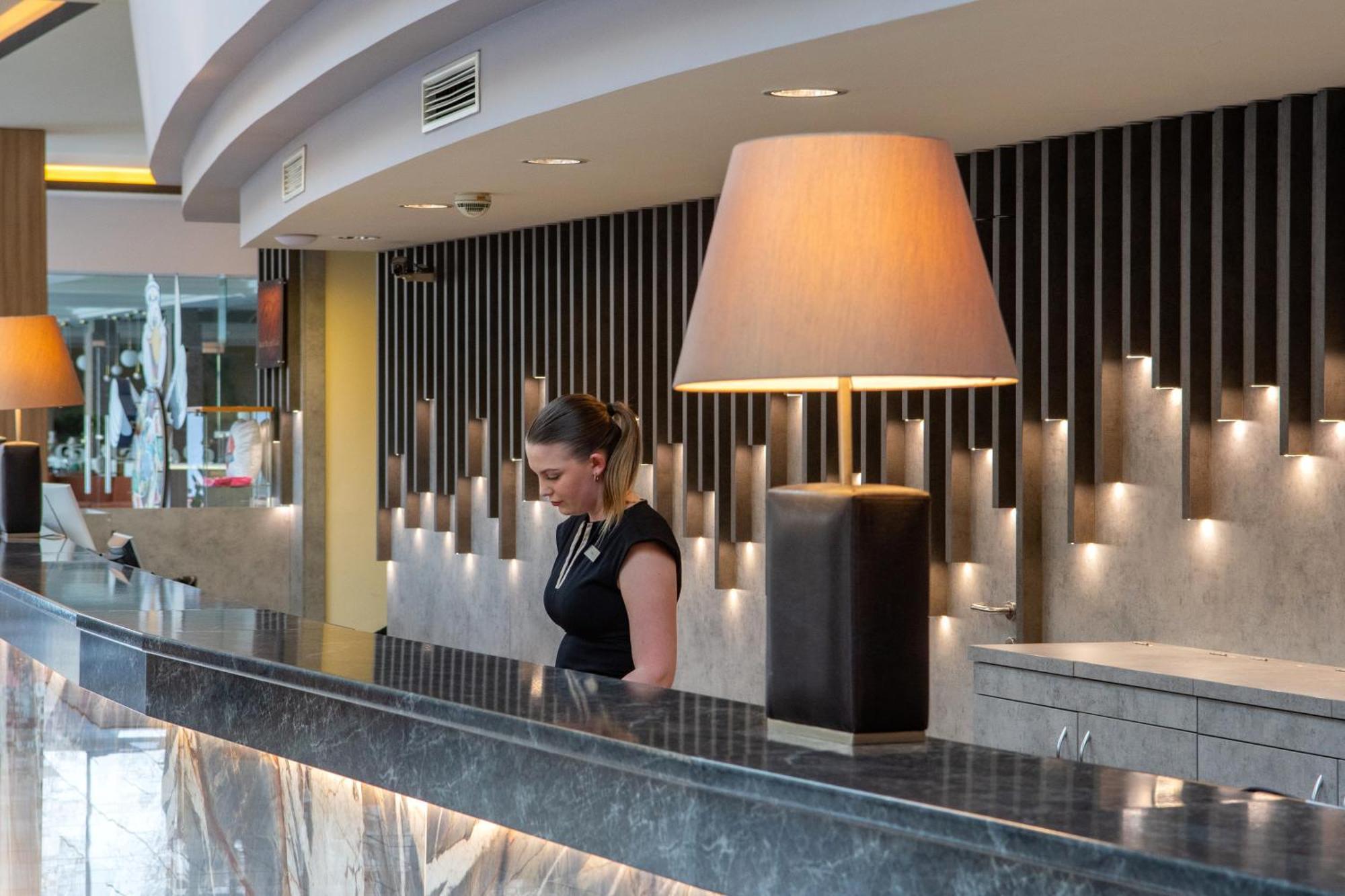 Hotel Azur Premium Шіофок Екстер'єр фото